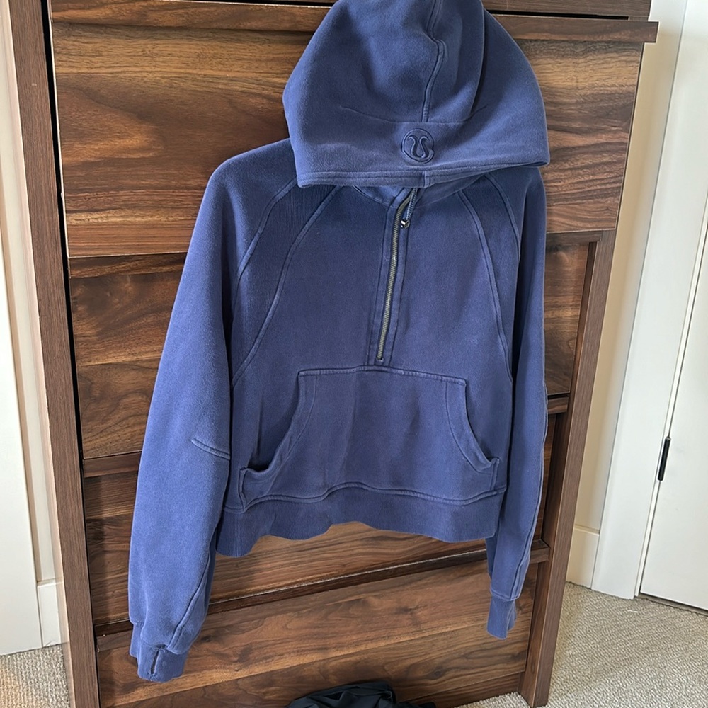 Navy Blue Lululemon Scuba M/L